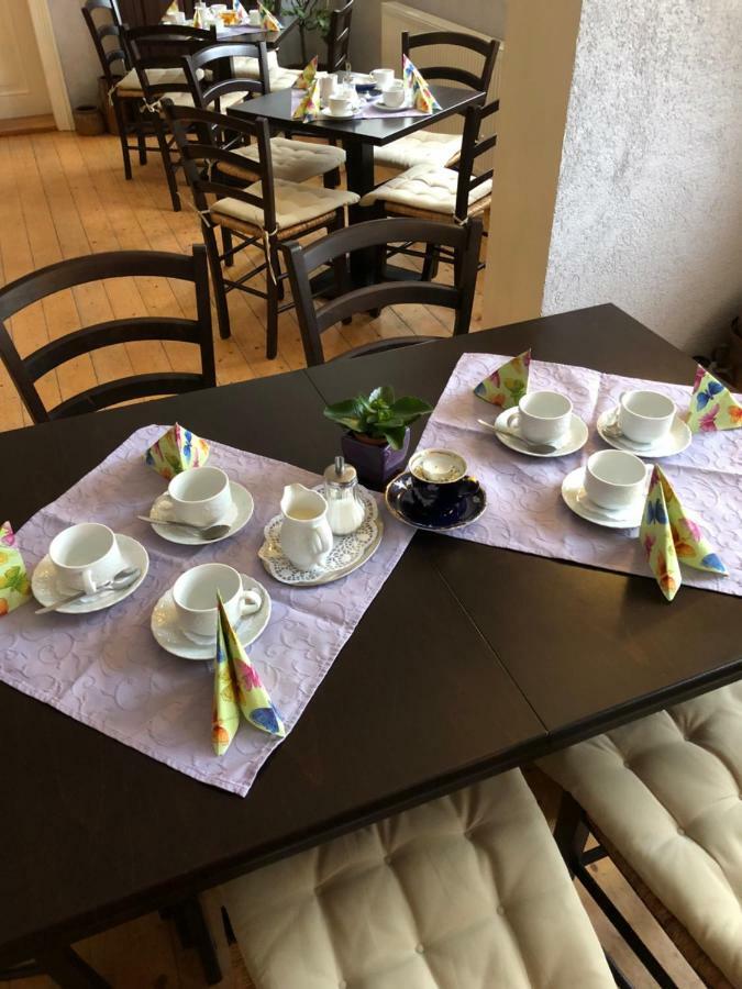 Alte Schule Cafe Und Pension Drehna Eksteriør billede